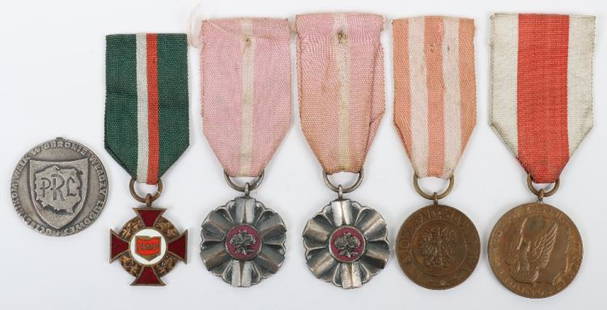 6x Polish Republic Military Medals: 6x Polish Republic Military Medals, five complete with the original ribbons. Various conditions. All Post WW2 period.