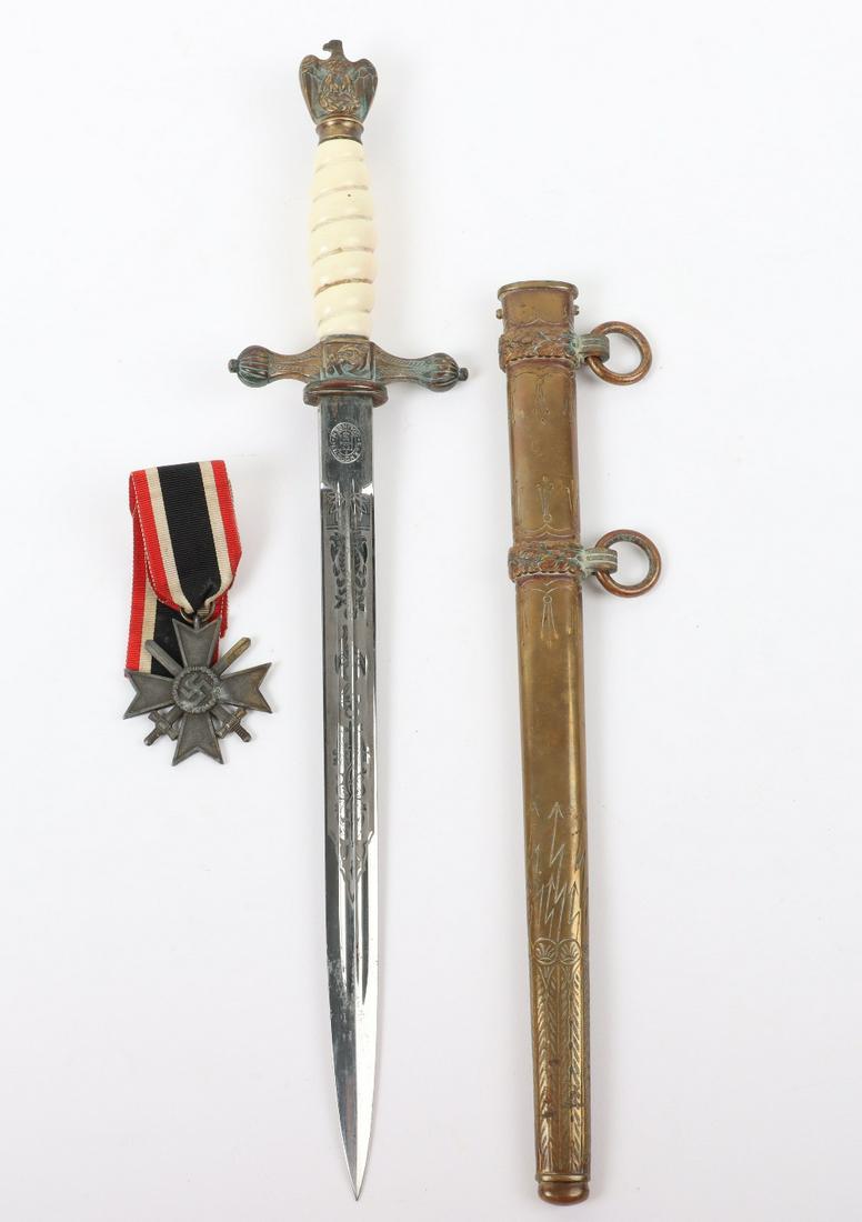 WW2 German Kriegsmarine Officers Dress Dagger by E&F Horster Solingen: WW2 German Kriegsmarine Officers Dress Dagger by E&F Horster Solingen, untouched example with gilt brass eagle pommel top, white celluloid grip without wire binding, brass cross guard with fouled anch