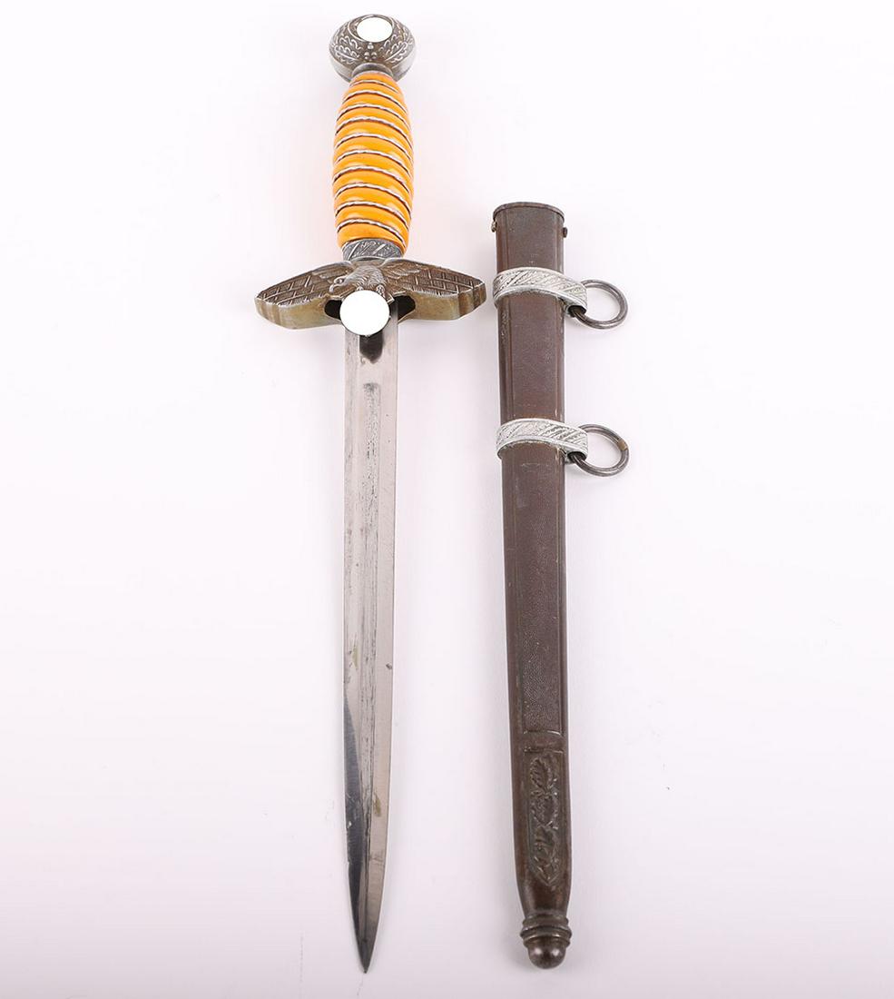 WW2 German Luftwaffe 2nd Pattern Officers Dress Dagger by WKC Solingen: WW2 German Luftwaffe 2nd Pattern Officers Dress Dagger by WKC Solingen, good example of a standard 2nd pattern Luftwaffe officers dress dagger with orange grip retaining the original wire binding. Pom