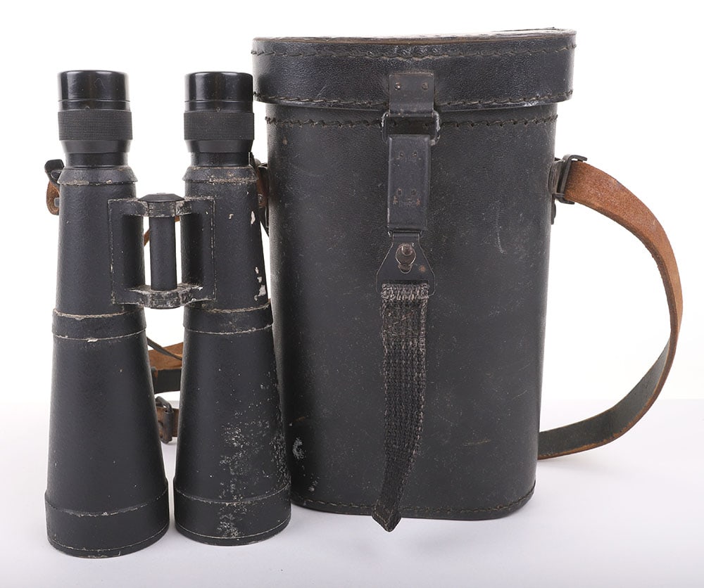 GERMAN WWII BINOCULARS, CASED: GERMAN WWII BINOCULARS, CASED,9 ¼” tall w/a black textured finish, maker is “Hensolt-Wetzlar 1943”& mkd. “Nacht-Da / 7 x 50”, optics have grid & are a little dirty but sti