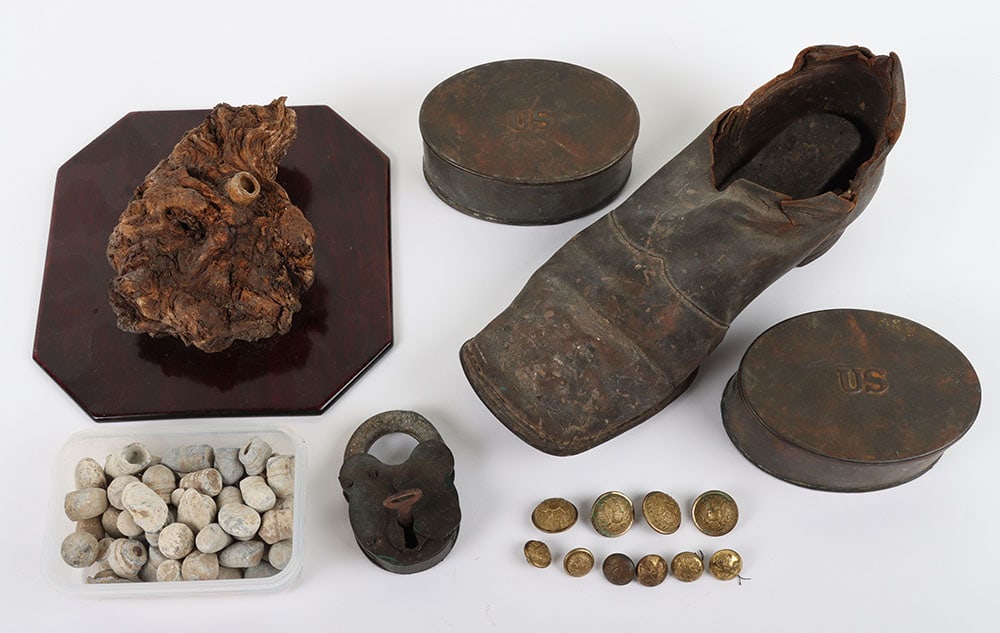 US CIVIL WAR UNION LOT OF 7 MISC. ITEMS: US CIVIL WAR UNION LOT OF 7 MISC. ITEMS, a dark leather brogan (shoe) damage at top, 2 ?US? mkd. tin food? Containers 4 ?? x 3? x 1 ??, 10 misc. General Service buttons, approx.. 50 misc. bullets / mi