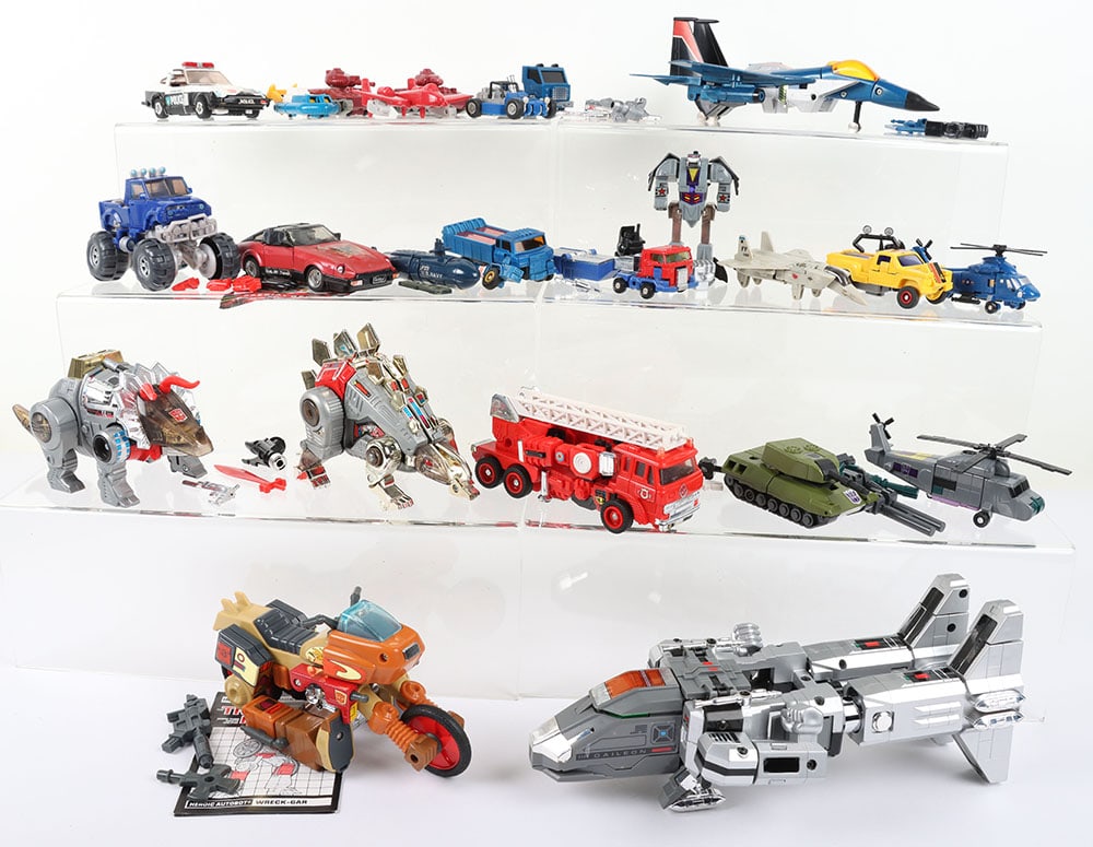 Vintage G1 Transformers, GoBots, Daileon Robot, action figures Takara, Hasbro, Bandai, 80s,: Vintage G1 Transformers, GoBots, Daileon Robot, action figures Takara, Hasbro, Bandai, 80s, including Wreck-Gar complete, Brawl complete, Vortex complete, Prowl complete with broken gun, Thundercracke