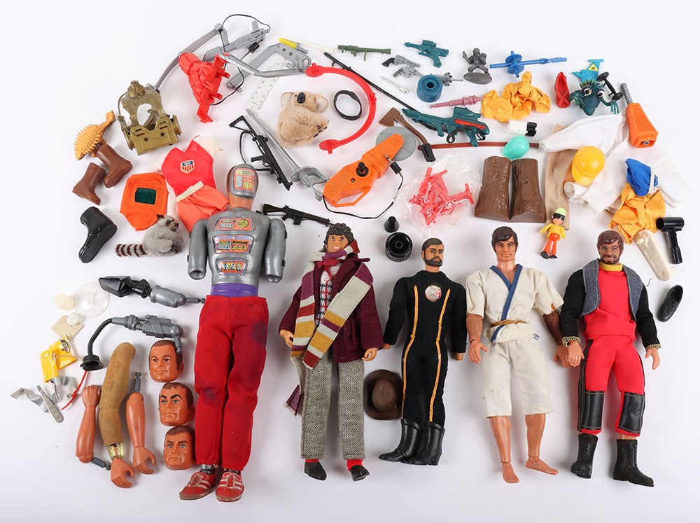 Vintage Maskatron Six Million Dollar Man 12 inch Doll Action figure Kenner, Big Jim Mattel, Doctor W: Vintage Maskatron Six Million Dollar Man 12 inch Doll Action figure Kenner, Big Jim Mattel, Doctor Who Mego, weapons and accessories, play wear. (A lot)