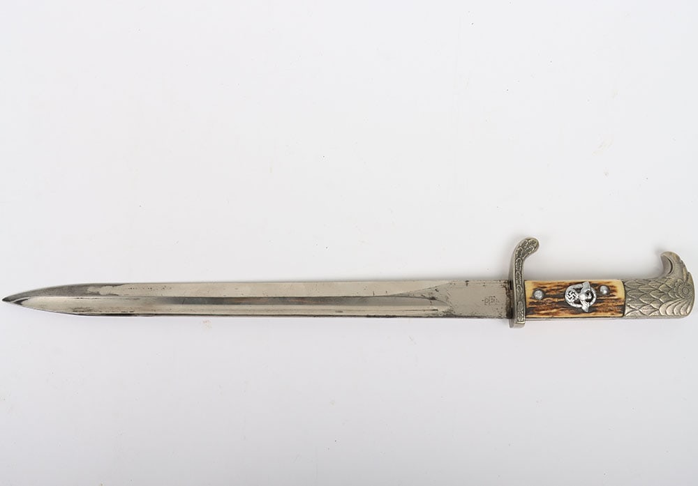 WW2 German Third Reich Police Sidearm / Bayonet: WW2 German Third Reich Police Sidearm / Bayonet, with stag horn grips with aluminium police eagle. Blade with makers details of E & F Horster, Solingen. No scabbard.