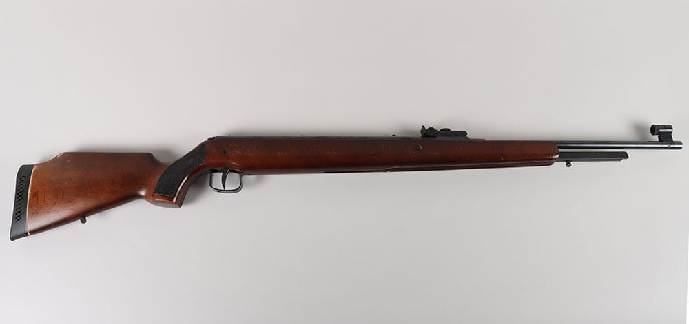 West German Diana Original Model 50 Type 01 .22 Under Leaver Air Rifle: West German Diana Original Model 50 Type 01 .22 Under Leaver Air Rifle, serial number 446483, marked to the barrel. Semi pistol grip. Rubber butt cap. Fore sight. Some scuffing to the woodwork and som