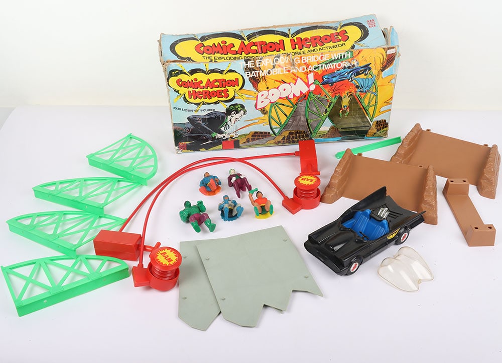 Scarce Vintage Comic Action Heroes The Exploding Bridge with Batmobile and Activator Boxed Denys Fis (1 of 10)