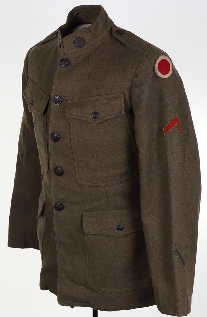 WW1 American 37th Infantry Division Tunic: WW1 American 37th Infantry Division Tunic, four pocket khaki tunic Machine Gun infantry and US collar discs, felt patch to the arm and felt chevron with bullion inverted chevron to the lower sleeve. A