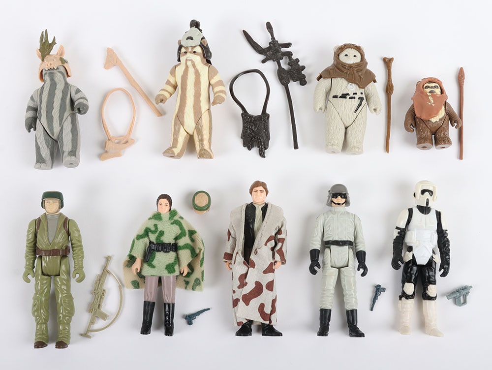 Nine Vintage Star Wars Return of the Jedi loose Endor Moon action figures Kenner: Nine Vintage Star Wars Return of the Jedi loose Endor Moon action figures Kenner, Including eight complete, Biker Scout, Han Solo Trench coat, Rebel Commander, AT-ST Driver, Wicket, Leia Poncho, Logra