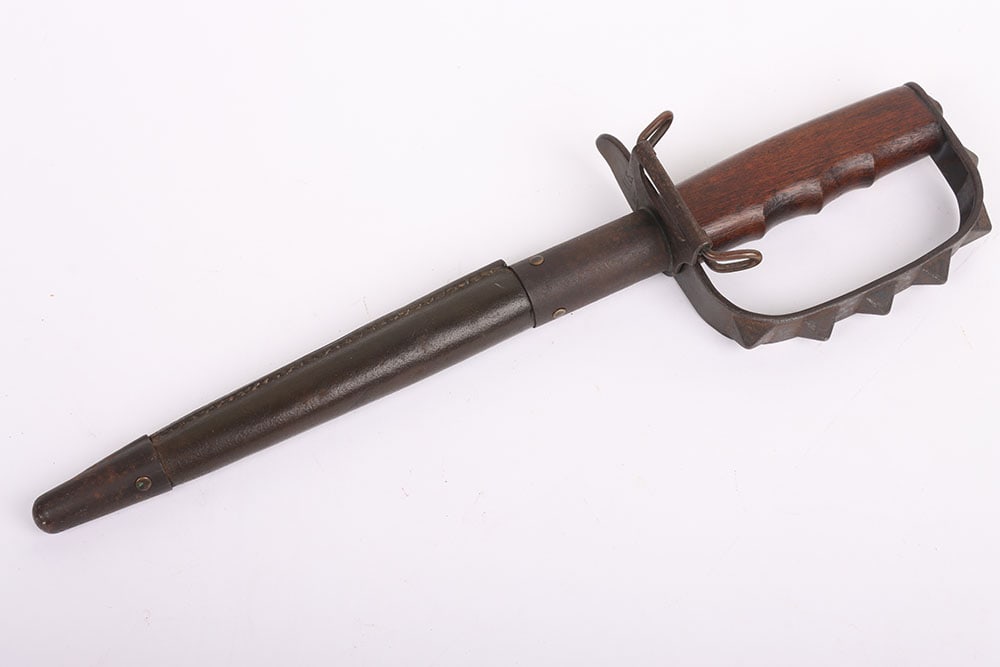 WW1 American 1917 L.F. & C (Landers Fray & Clark) Trench Knife: WW1 American 1917 L.F. & C (Landers Fray & Clark) Trench Knife, good example of a scarce WW1 trench knife. Housed in its original scabbard with green leather covering and belt hook. Triangular blade r