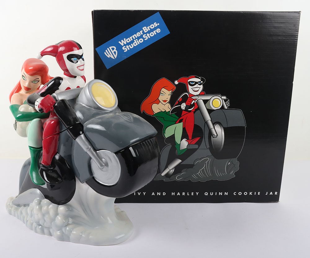 Warner Bros. Studio Store Batman Poison Ivy and Harley Quinn Cookie Jar boxed. (1 of 6)