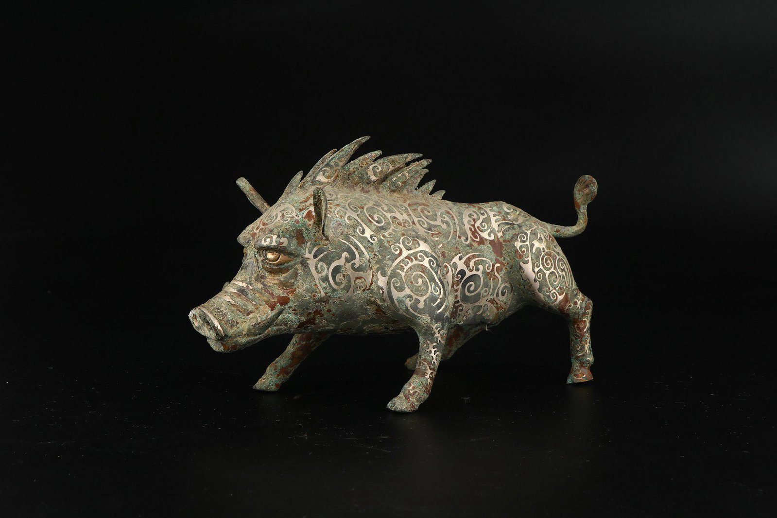 A Gold-Silver-Inlaid Bronze Pig,Western Han Dynasty: L:27.1cm H:15.9cm W:11cm