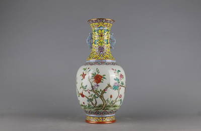 Chinese Famille Rose flower vase