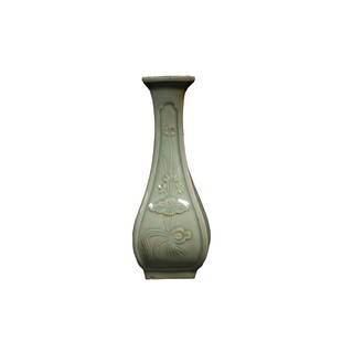 Longquan Kiln Bottle with Square Mouth: Height22.5cm diameter8.5cm