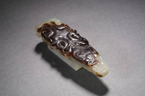 Jade Buckle: Length8.5cm diameter2.5cm weight61.1g