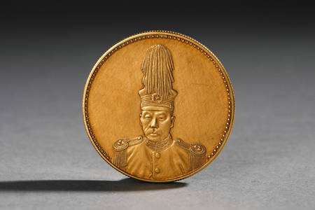 Commemorative Gold Coin in the 16 Years on April 7 Republic  of China