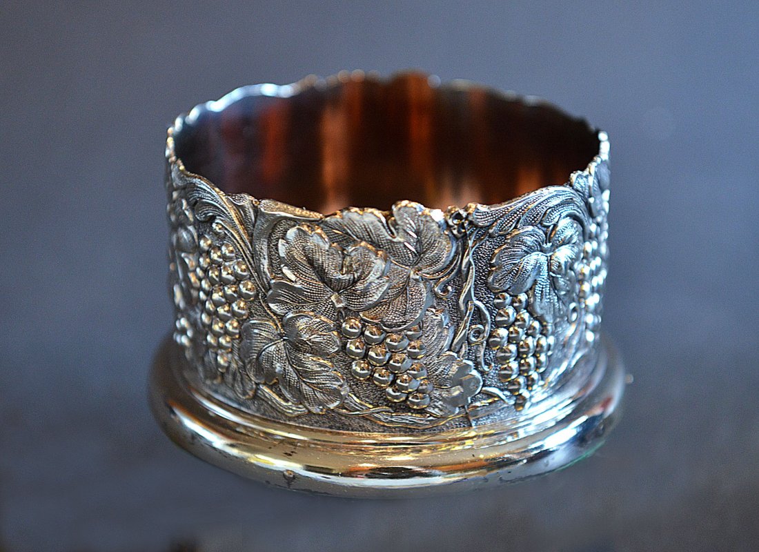 Vintage Sterling Silver Bottle Holder/Box (1 of 2)