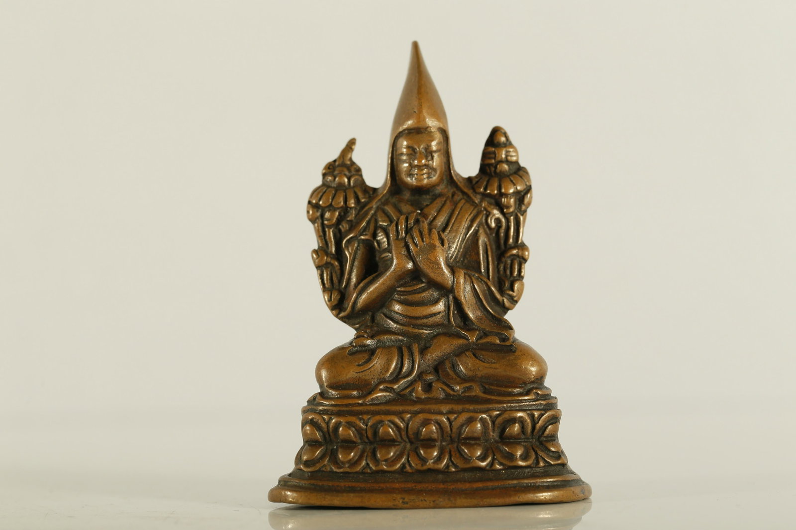 A Rare and Exquisite Copper Figure of Tsong Khapa: A Rare and Exquisite Copper Figure of Tsong Khapa 13Th Century Size:5.3cmx4.6cmx8.5cm