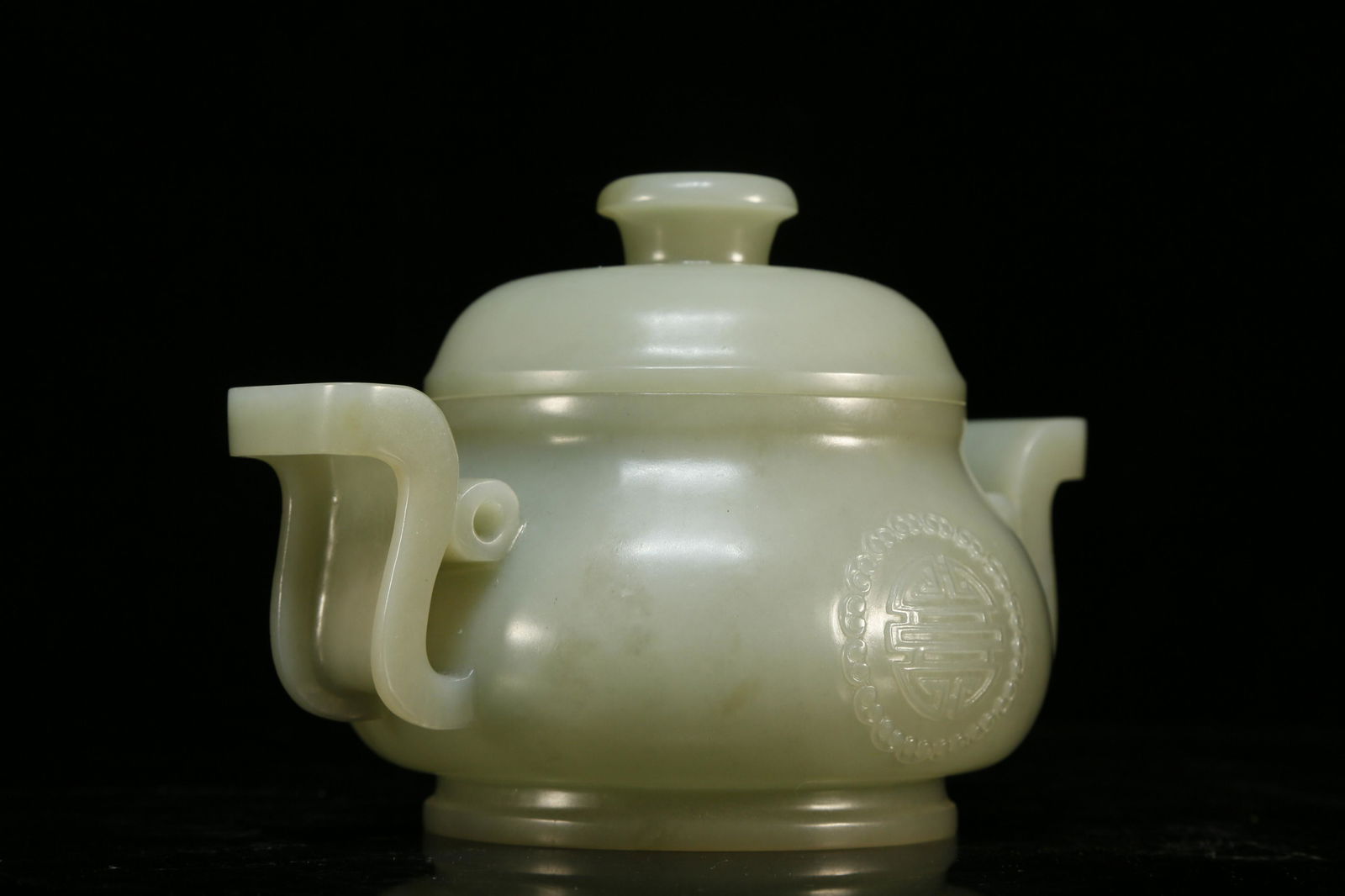 A Delicate White Jade Double-eared Jar - 3