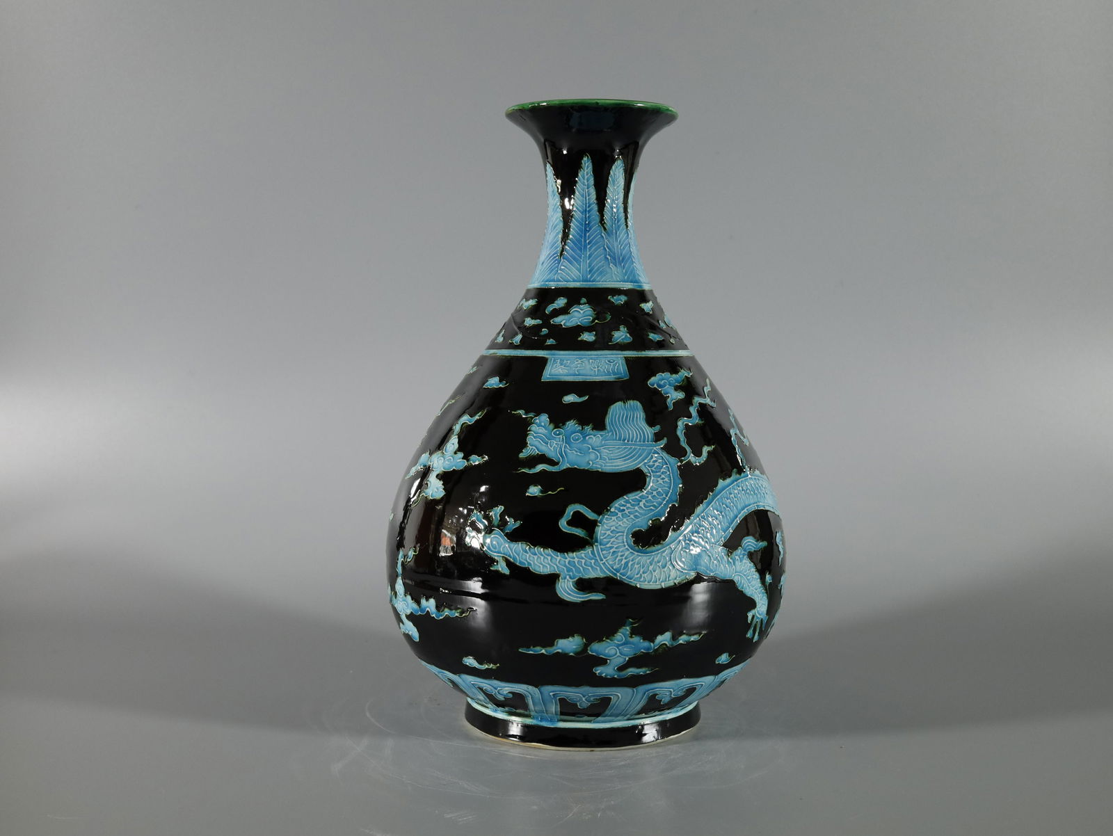 A Rare and Fine Fahua Pear-shaped Vase (1 of 11)