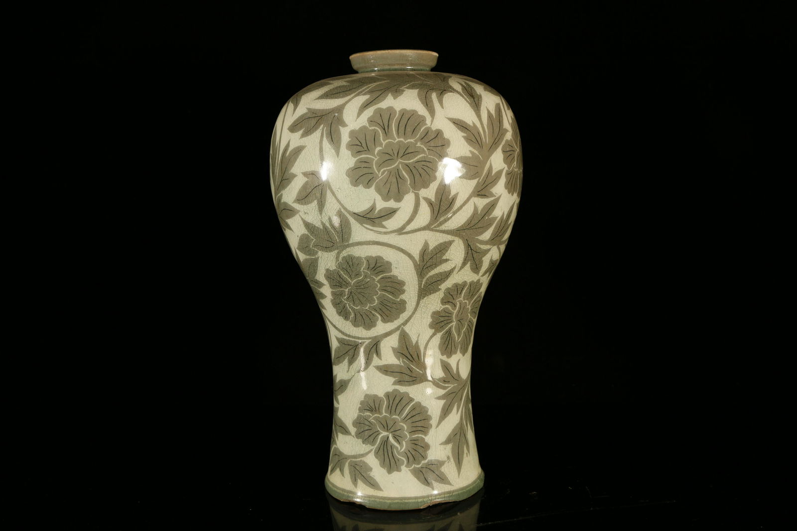 A Rare Korean Celadon-Glazed 'Flower' Meiping (1 of 6)