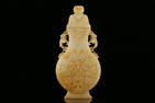 A Fine White Jade Dragon Pattern Vase