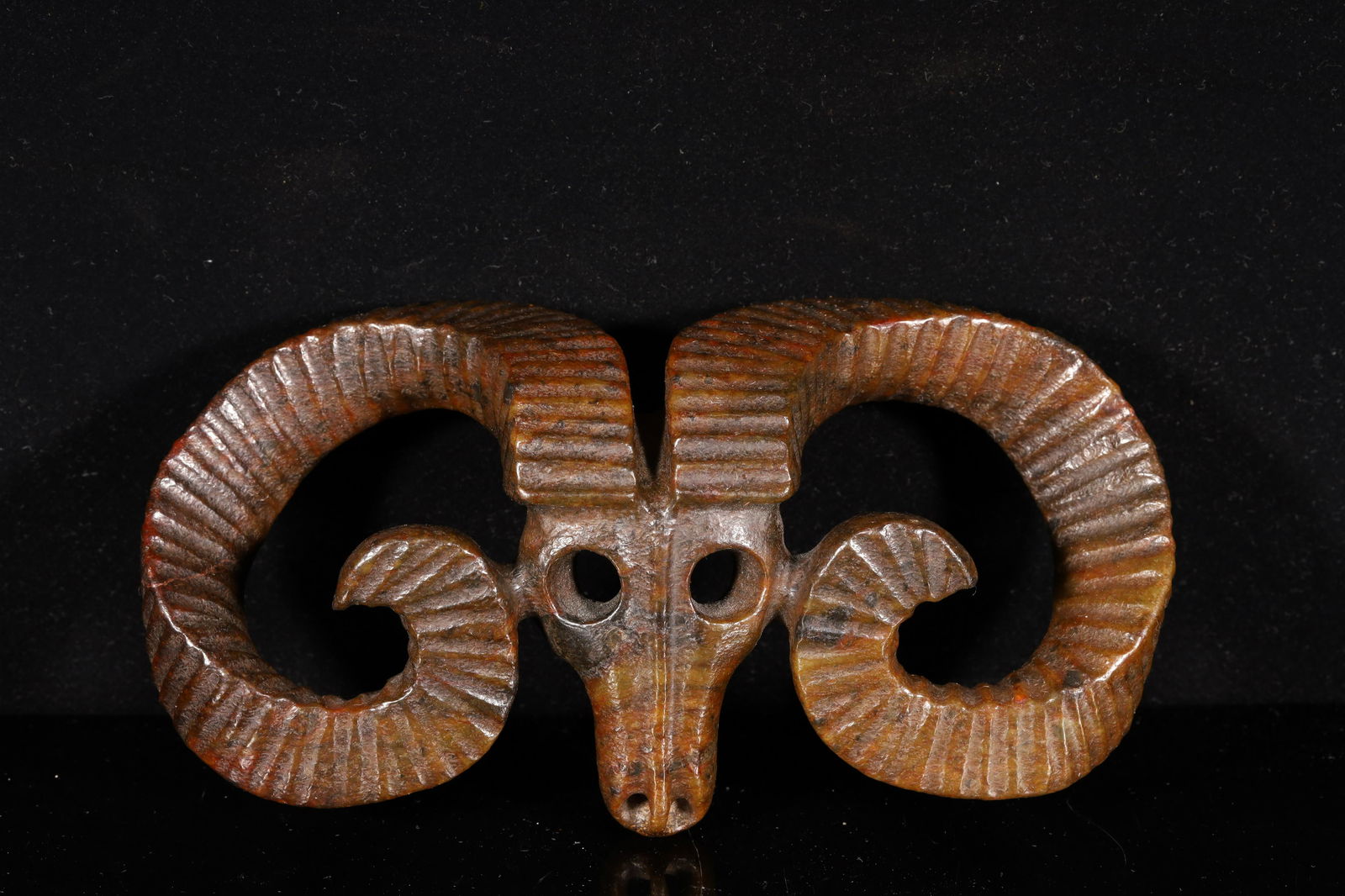 A Fine and Rare Bule Jade Pendant for a Sheep's Head (1 of 7)