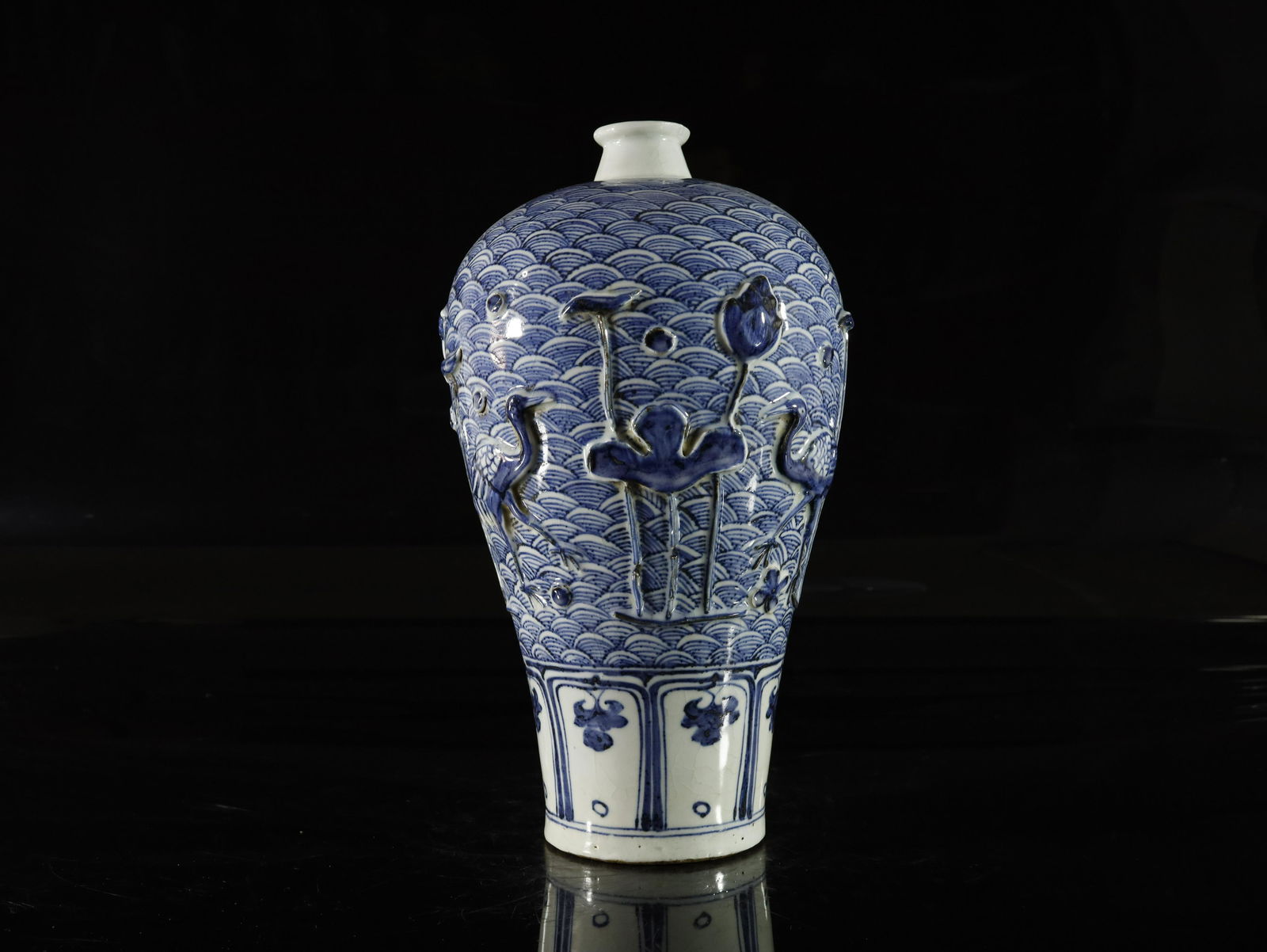 A Magnificent Blue and White 'Flower and Cranes' Vase (1 of 10)