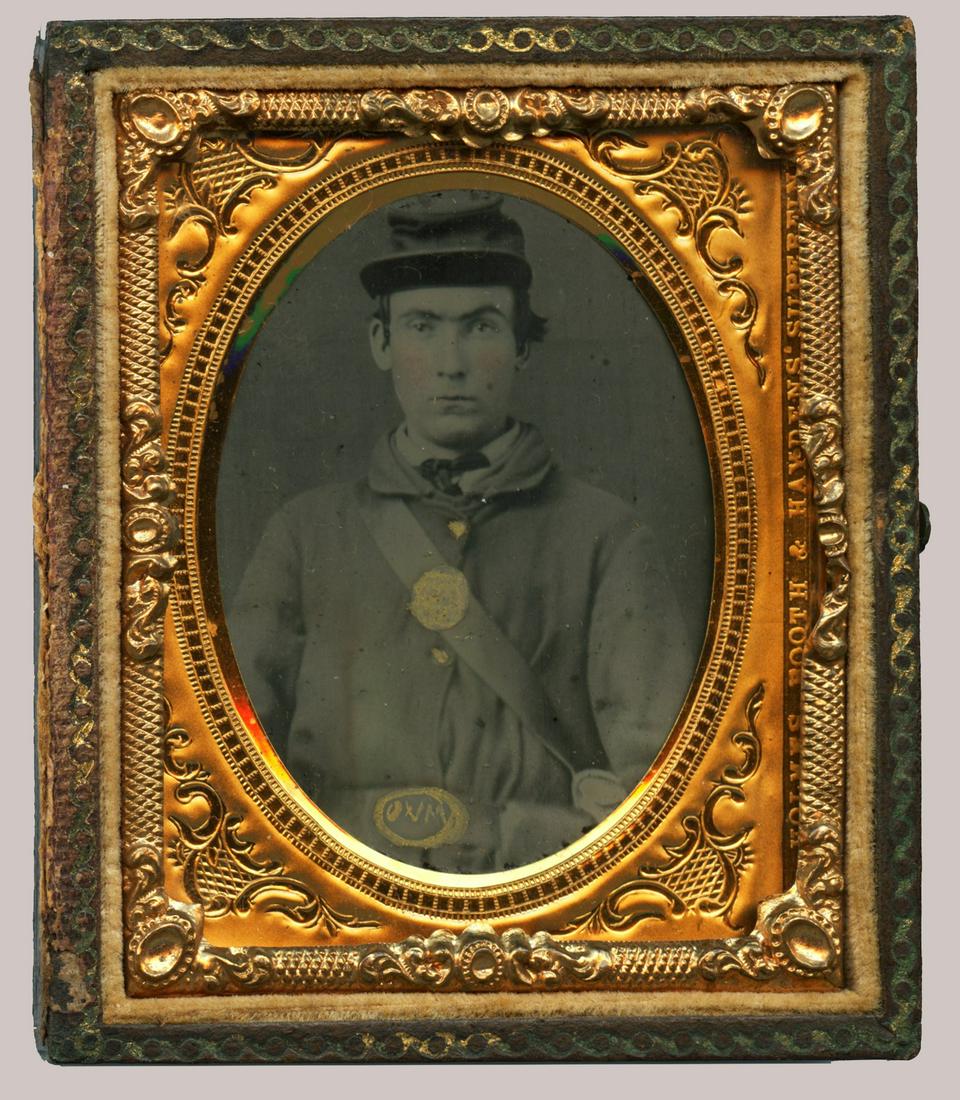 1/9 plate ruby ambrotype Ohio civil war soldier (1 of 4)