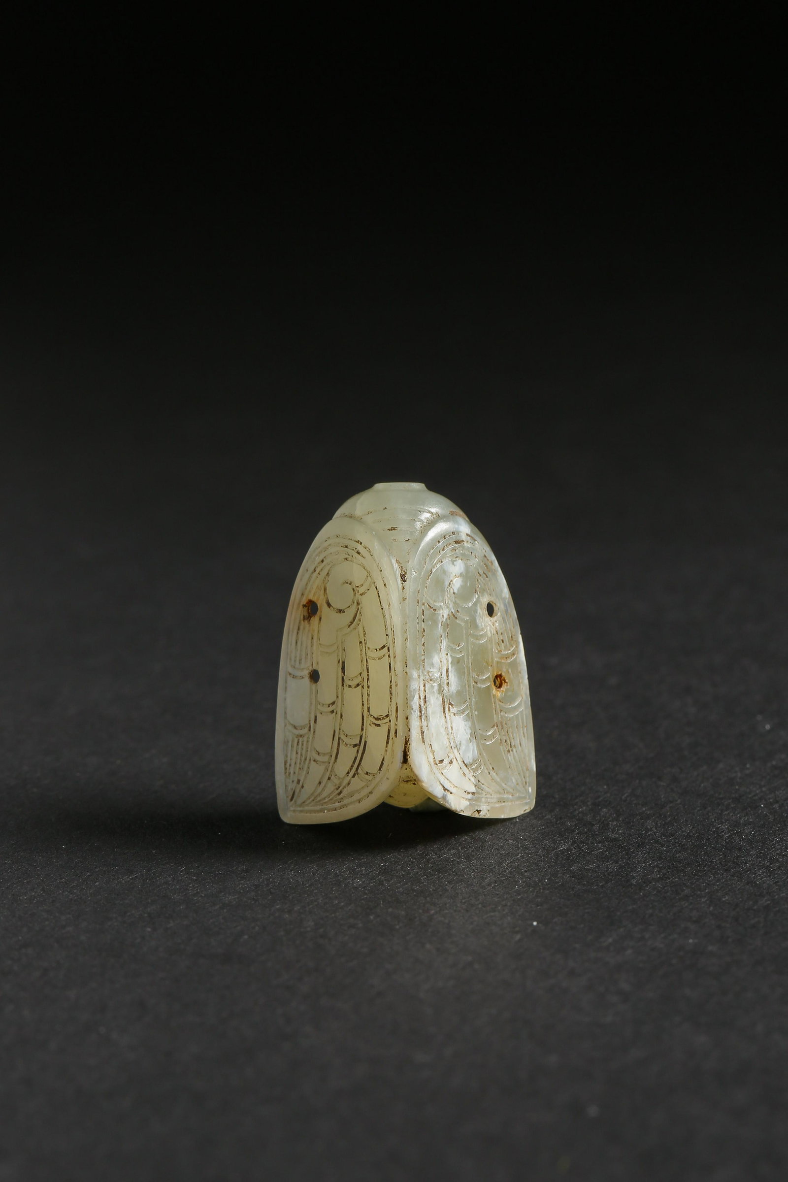 HAN DYNASTY, CHINESE HETIAN JADE CICADA: HAN DYNASTY, CHINESE HETIAN JADE CICADA