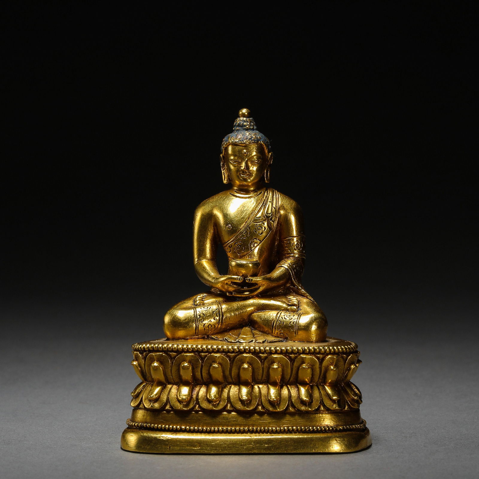 SEATED GILT BRONZE BUDDHA, QING DYNASTY, CHINA (1 of 11)