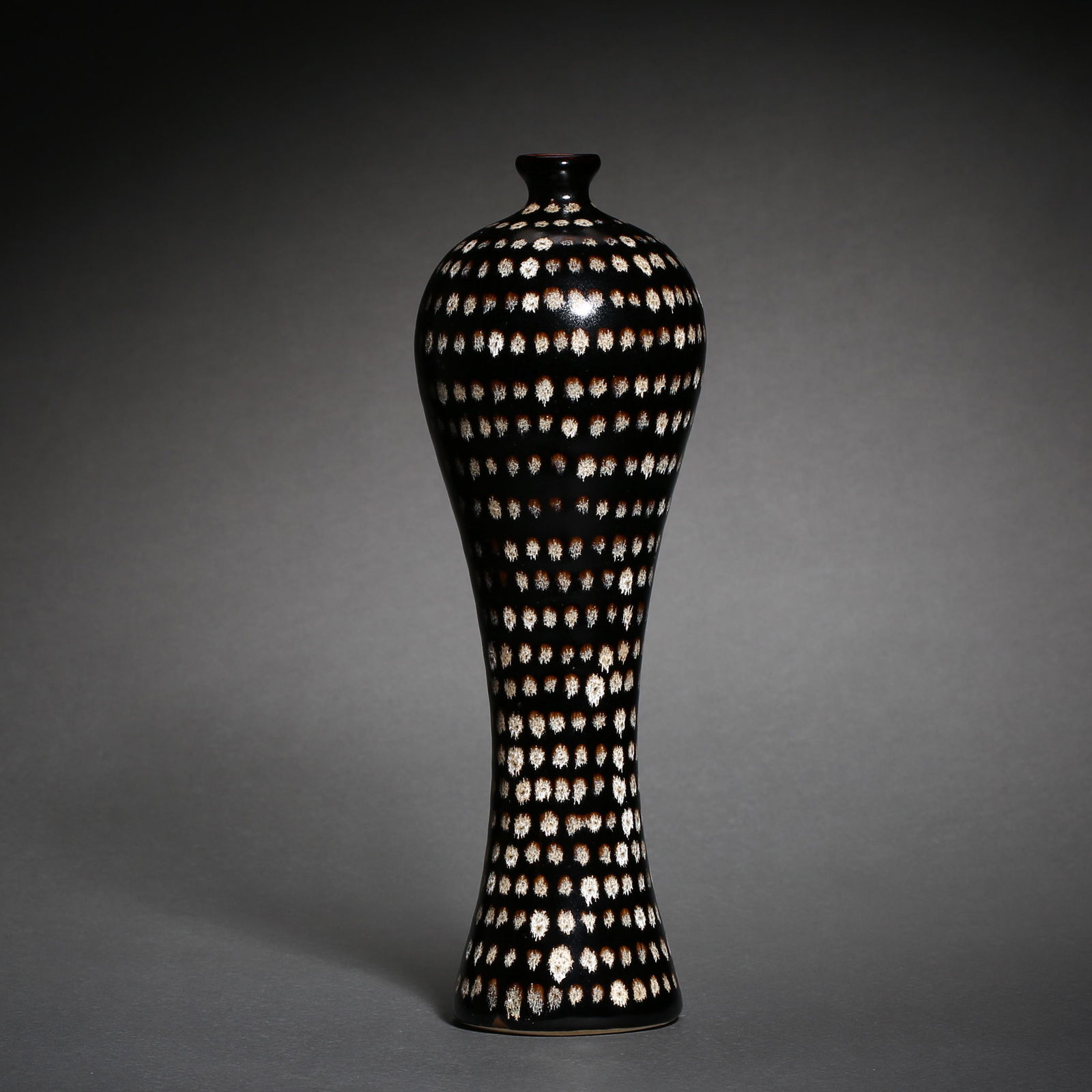 JIZHOU WARE SPOTTED PLUM BOTTLE, SOUTHERN SONG DYNASTY, (1 of 8)