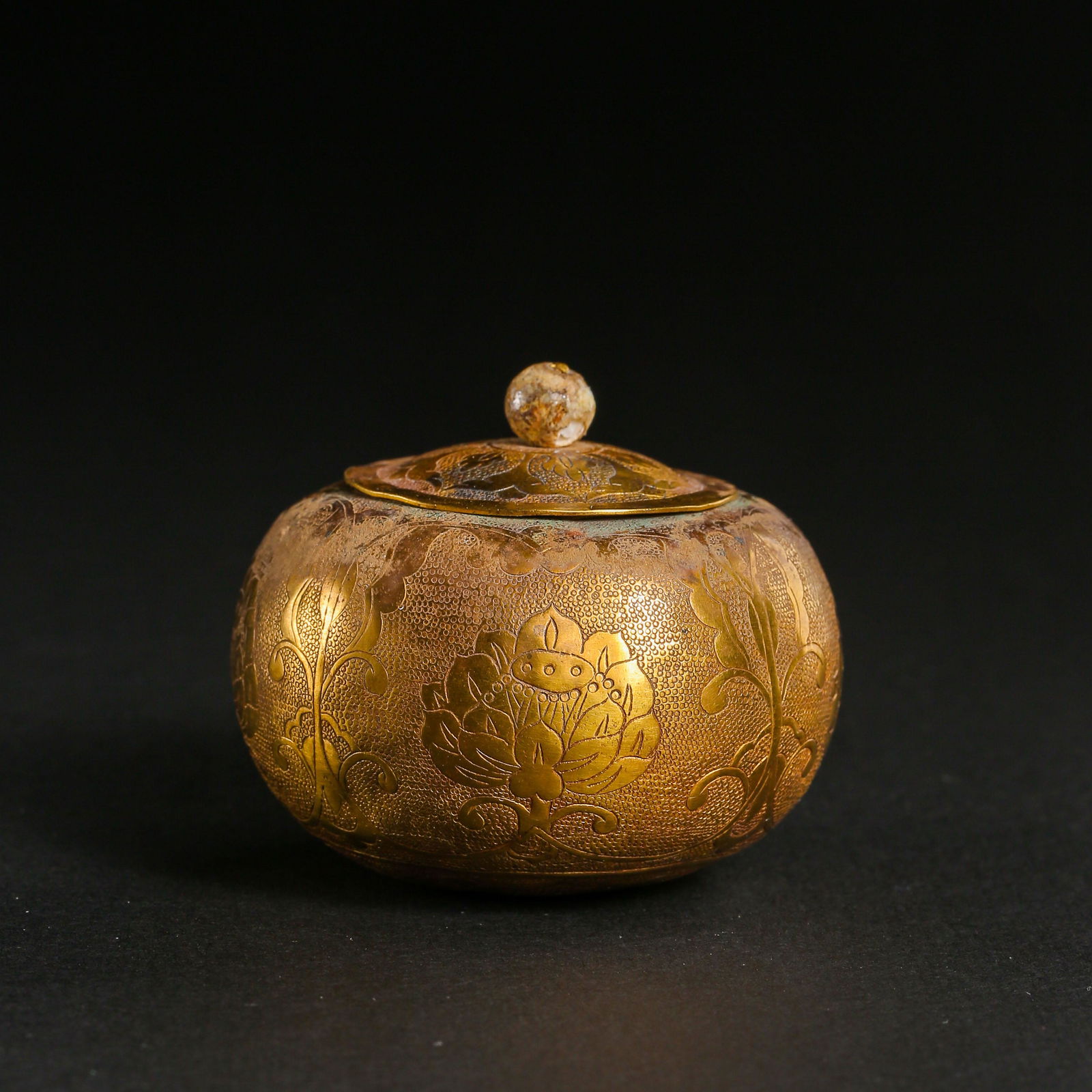 CHINESE TANG DYNASTY PURE GOLD COVERED POT (1 of 7)