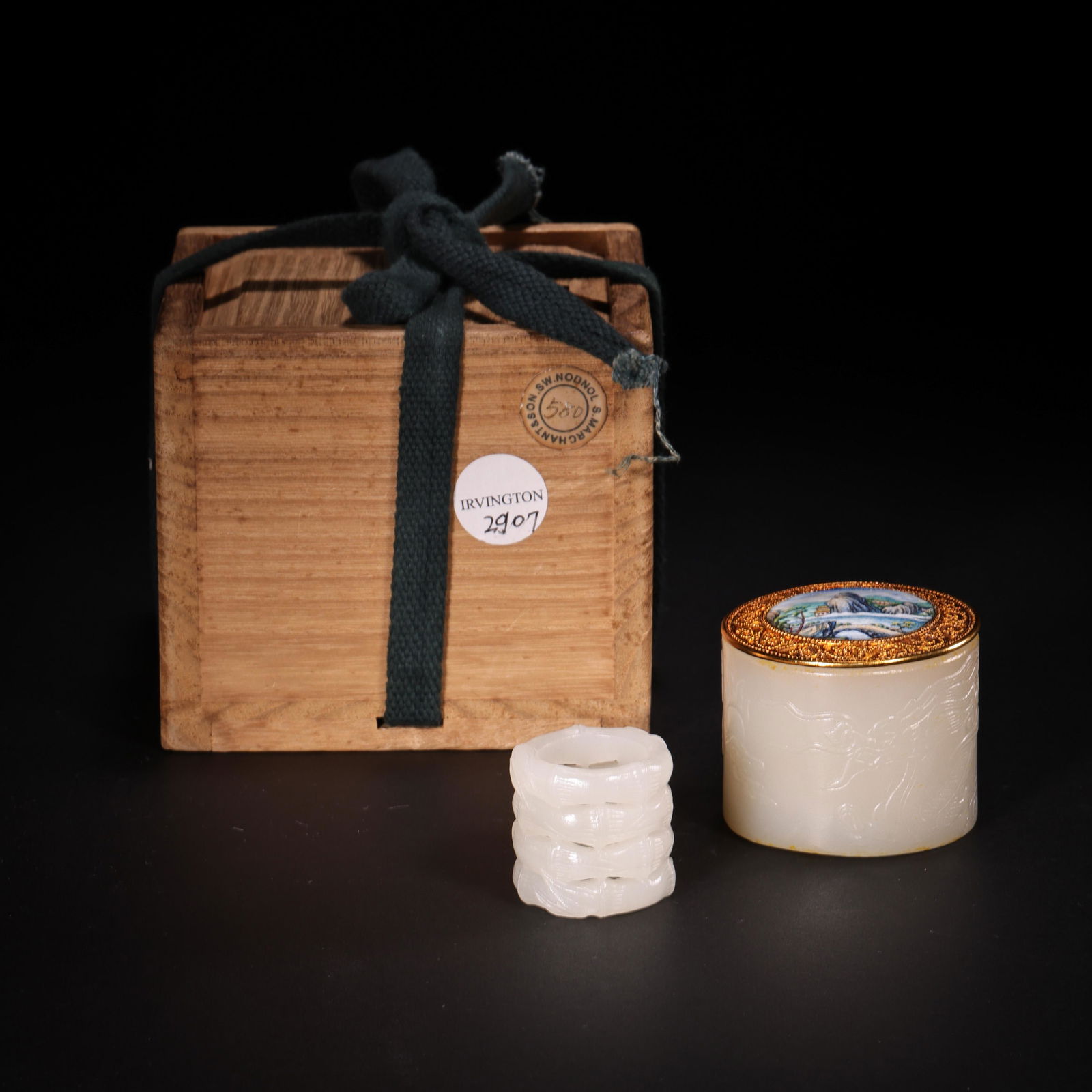 CHINESE QING DYNASTY HETIAN JADE THUMB RING AND BOX (1 of 10)