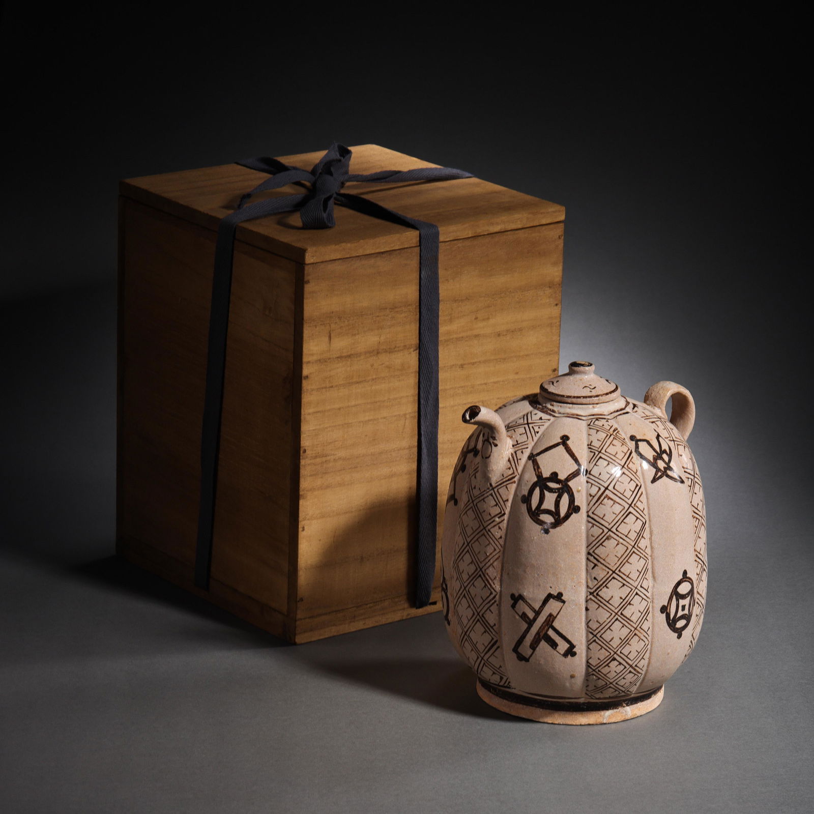 JIZHOU WARE PORCELAIN, SOUTHERN SONG DYNASTY, (1 of 10)