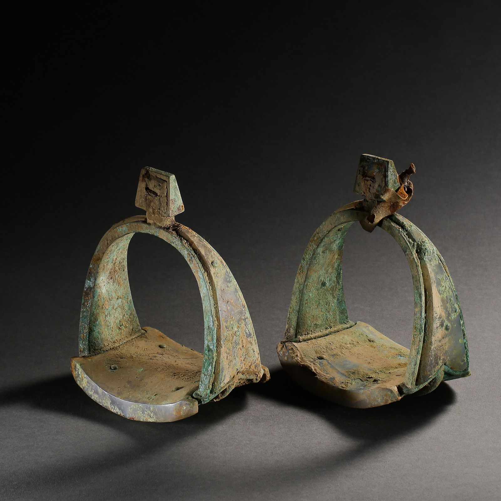 CHINESE LIAO DYNASTY BRONZE INLAID AGATE STIRRUPS (1 of 8)