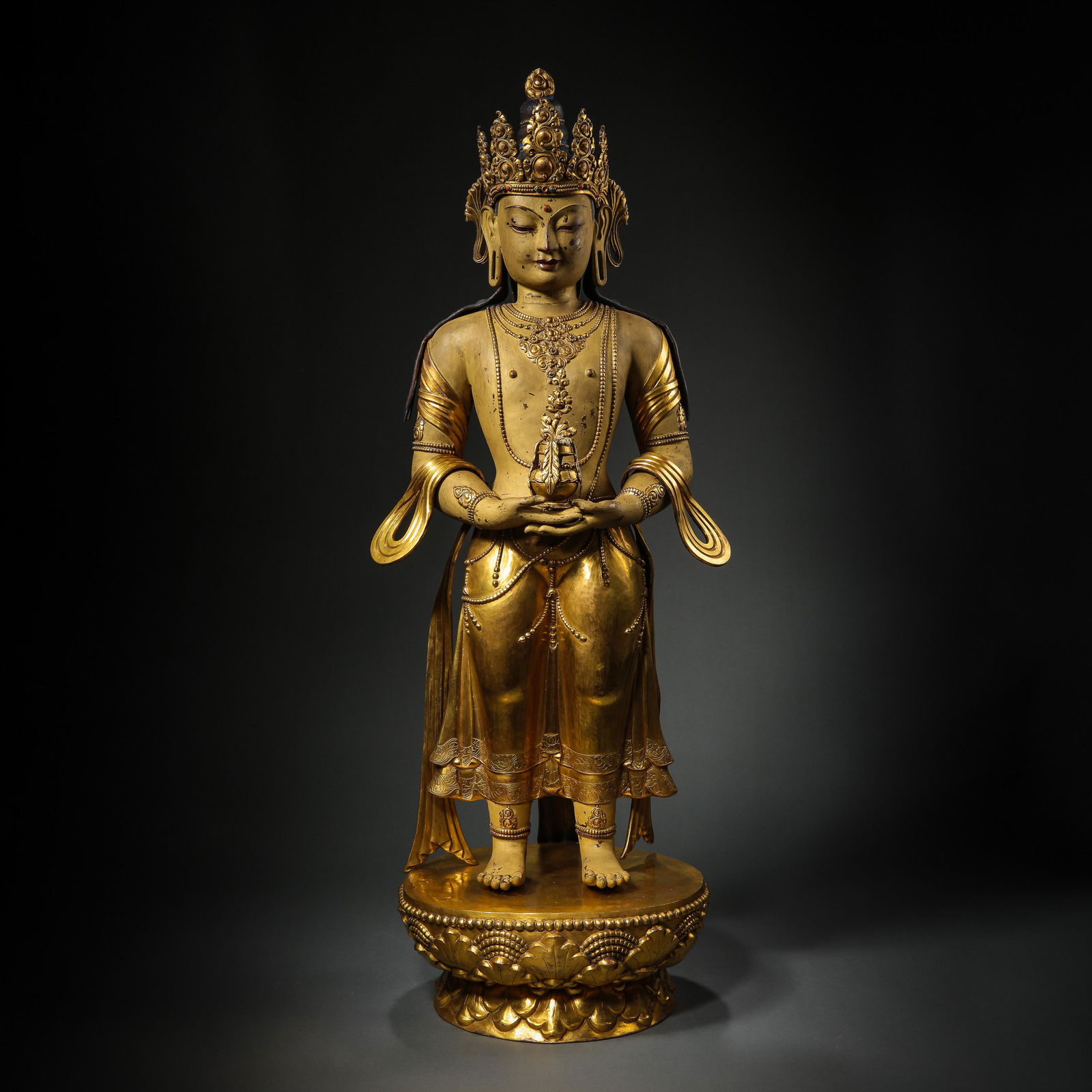 A GILT BRONZE STATUE OF GUANYIN, KANGXI, QING DYNASTY, (1 of 14)