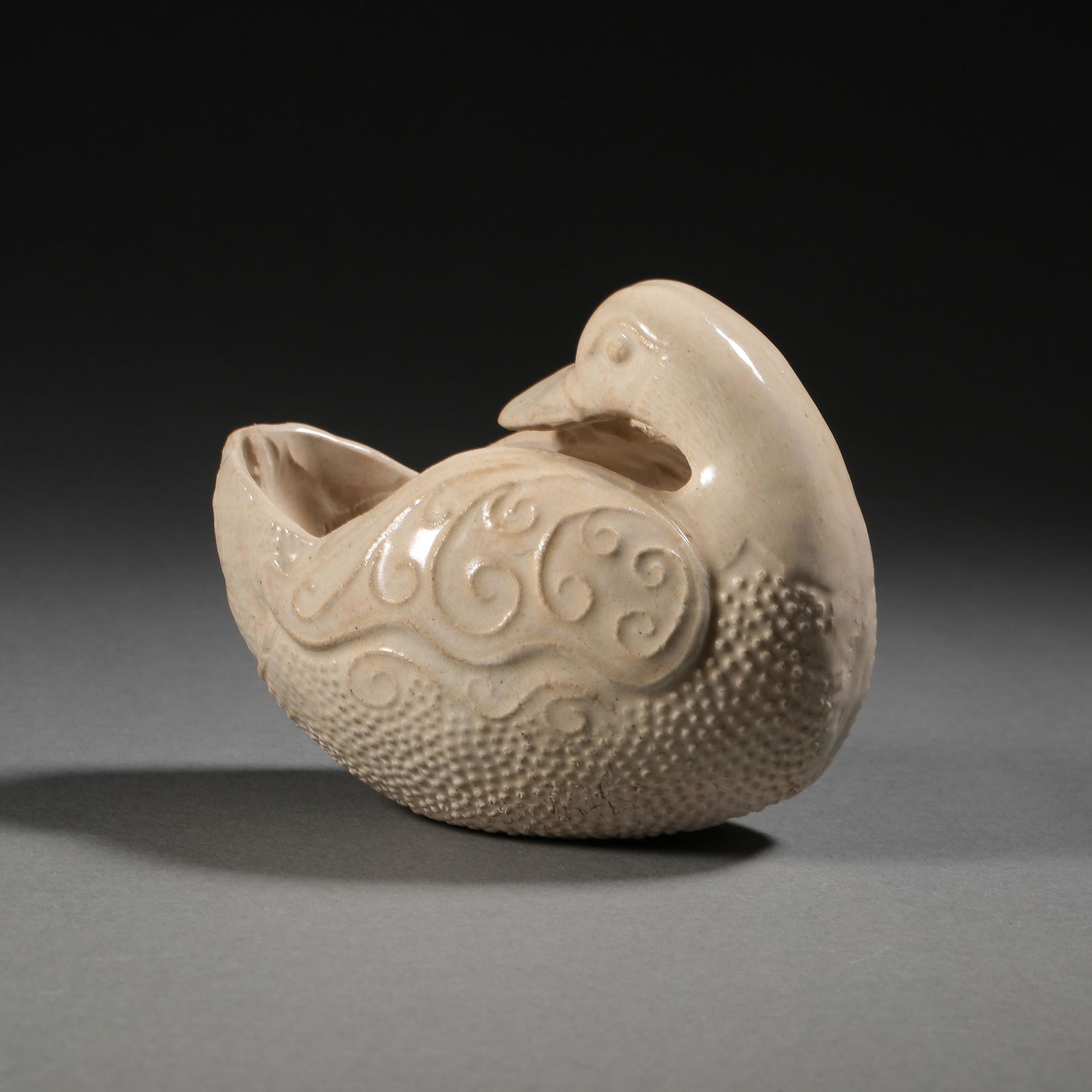 SONG DYNASTY, CHINESE DING WARE BIRD-SHAPED HAND CUP (1 of 7)