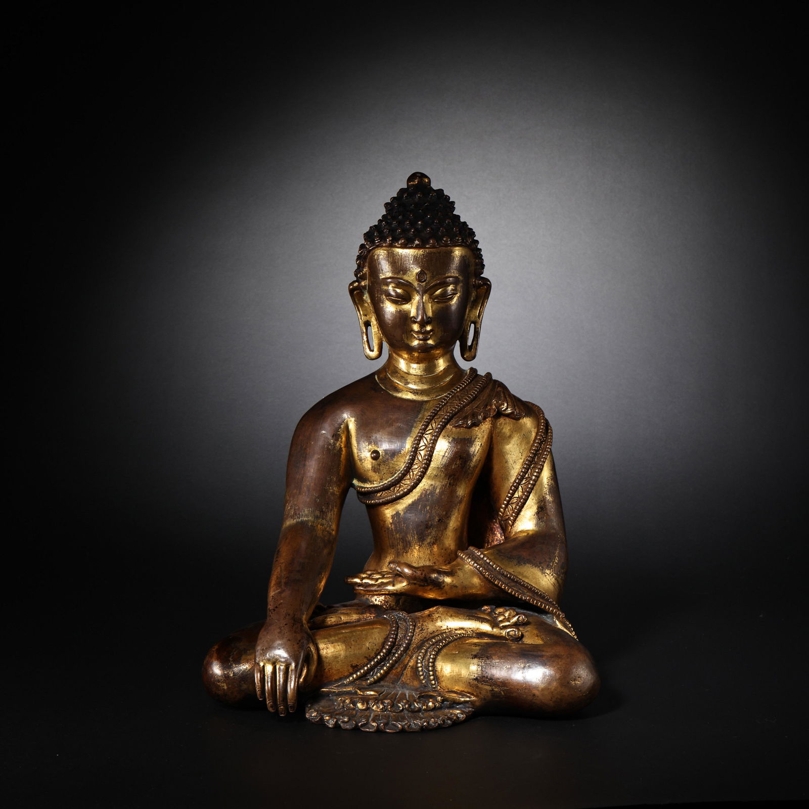 BUDDHA STATUE OF SAKYAMUNI OF THE MALA DYNASTY OF NEPAL (1 of 10)