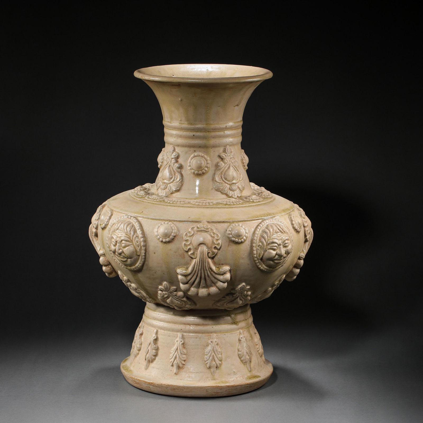 CHINA SUI DYNASTY XIANGZHOU WARE CELADON LONG NECK OPEN (1 of 10)