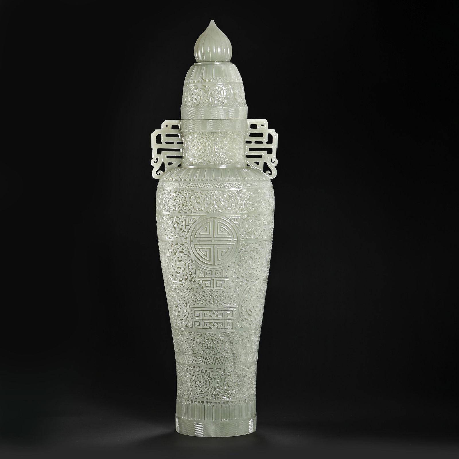 CHINESE QING DYNASTY HETIAN JADE BOTTLE (1 of 9)