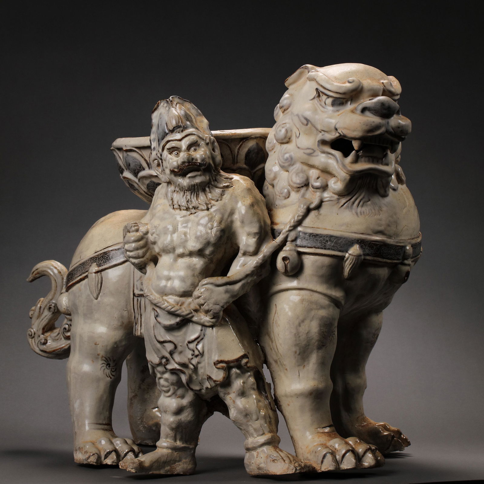 CHINESE SONG DYNASTY CIZHOU WARE WHITE GROUND BLACK (1 of 16)