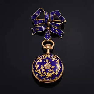 NINETEENTH CENTURY EUROPEAN POCKET WATCH IN 18K GOLD AND ENAMEL: NINETEENTH CENTURY EUROPEAN POCKET WATCH IN 18K GOLD AND ENAMEL L. 6 cm. W. 2.4 cm. Weight 20.8 cm.