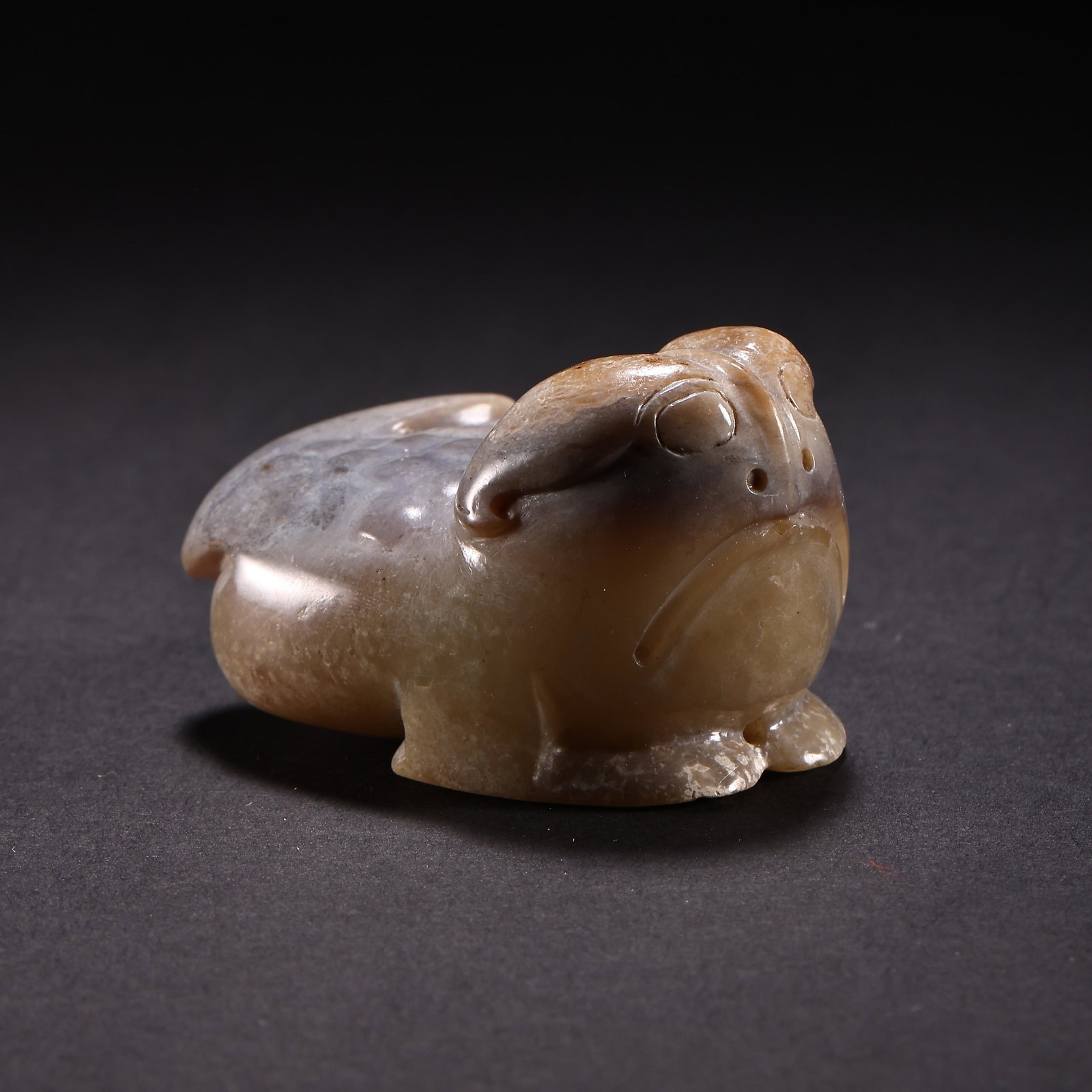 HETIAN JADE TOAD DURING THE WAR AND HAN DYNASTIES IN CHINA (1 of 6)