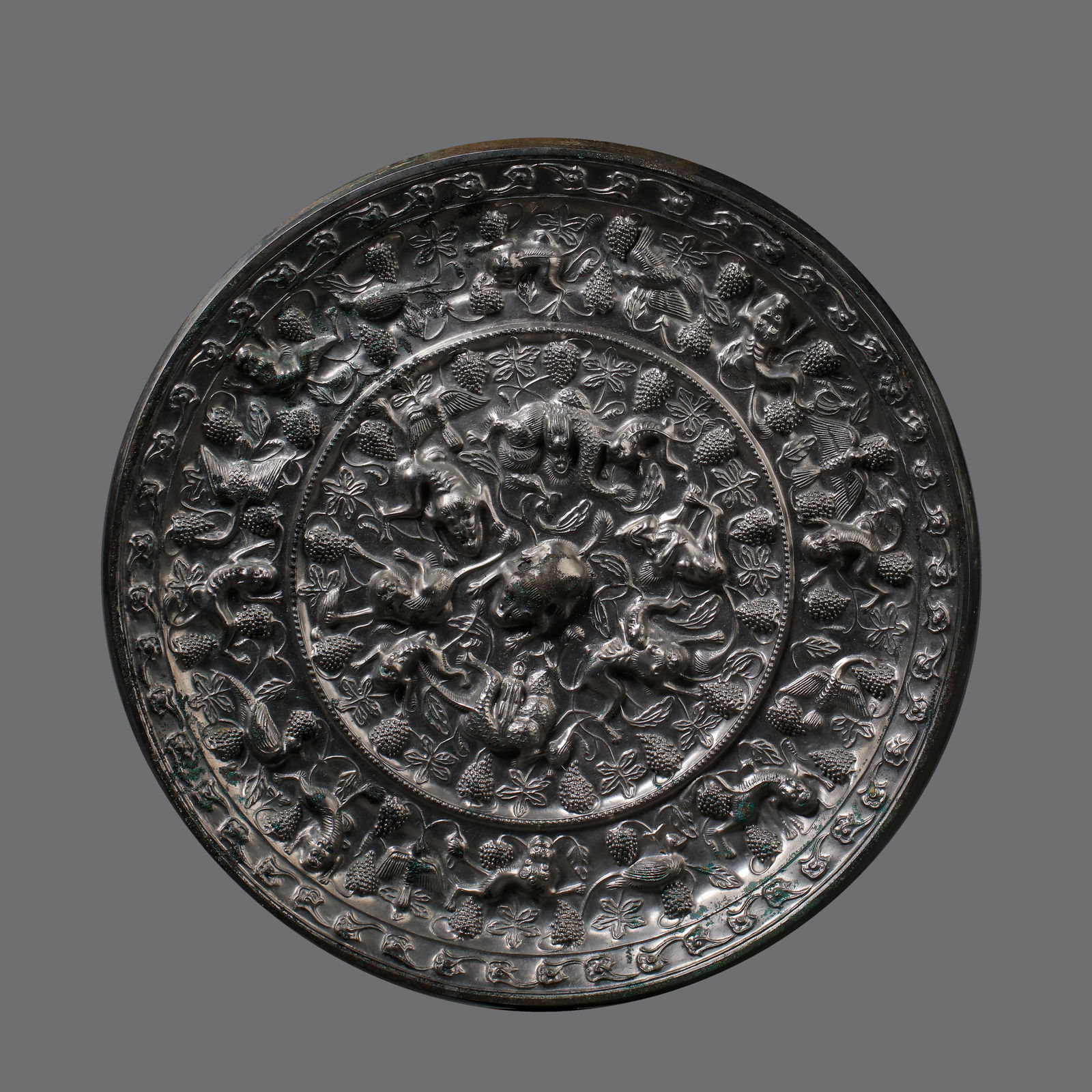 CHINESE TANG DYNASTY BRONZE MIRROR (1 of 12)
