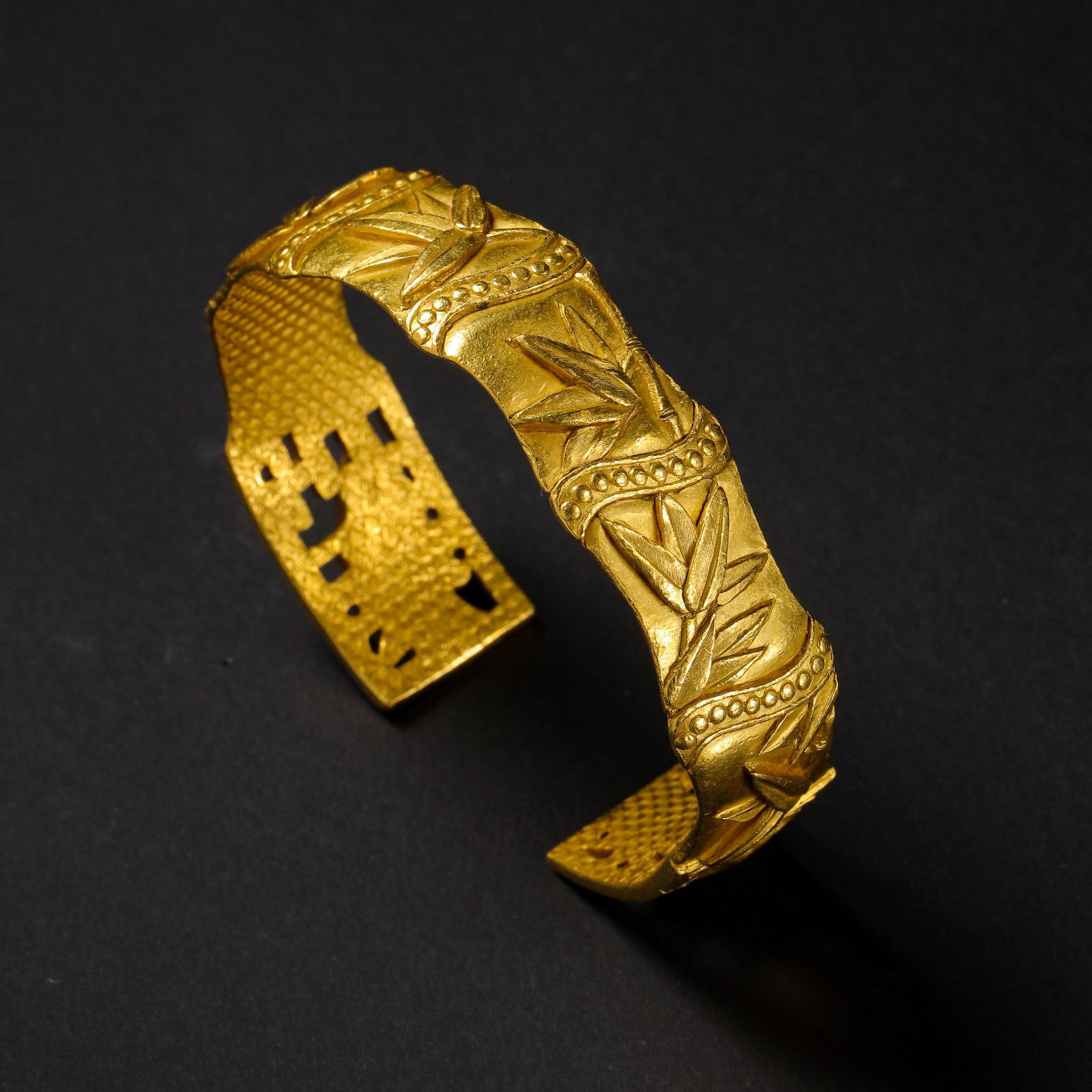 CHINESE QING DYNASTY BAMBOO FESTIVAL PURE GOLD BRACELET (1 of 9)