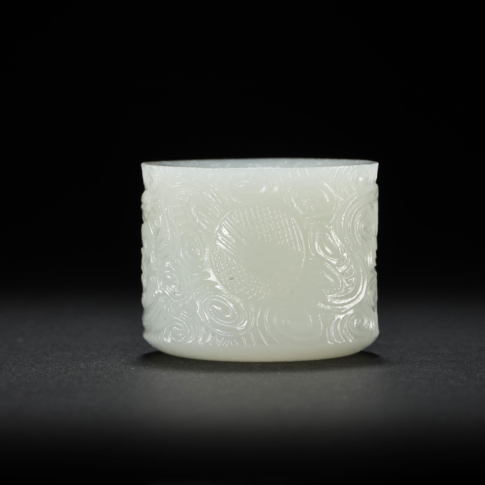 CHINESE QING DYNASTY HETIAN JADE  THUMB RING (1 of 9)