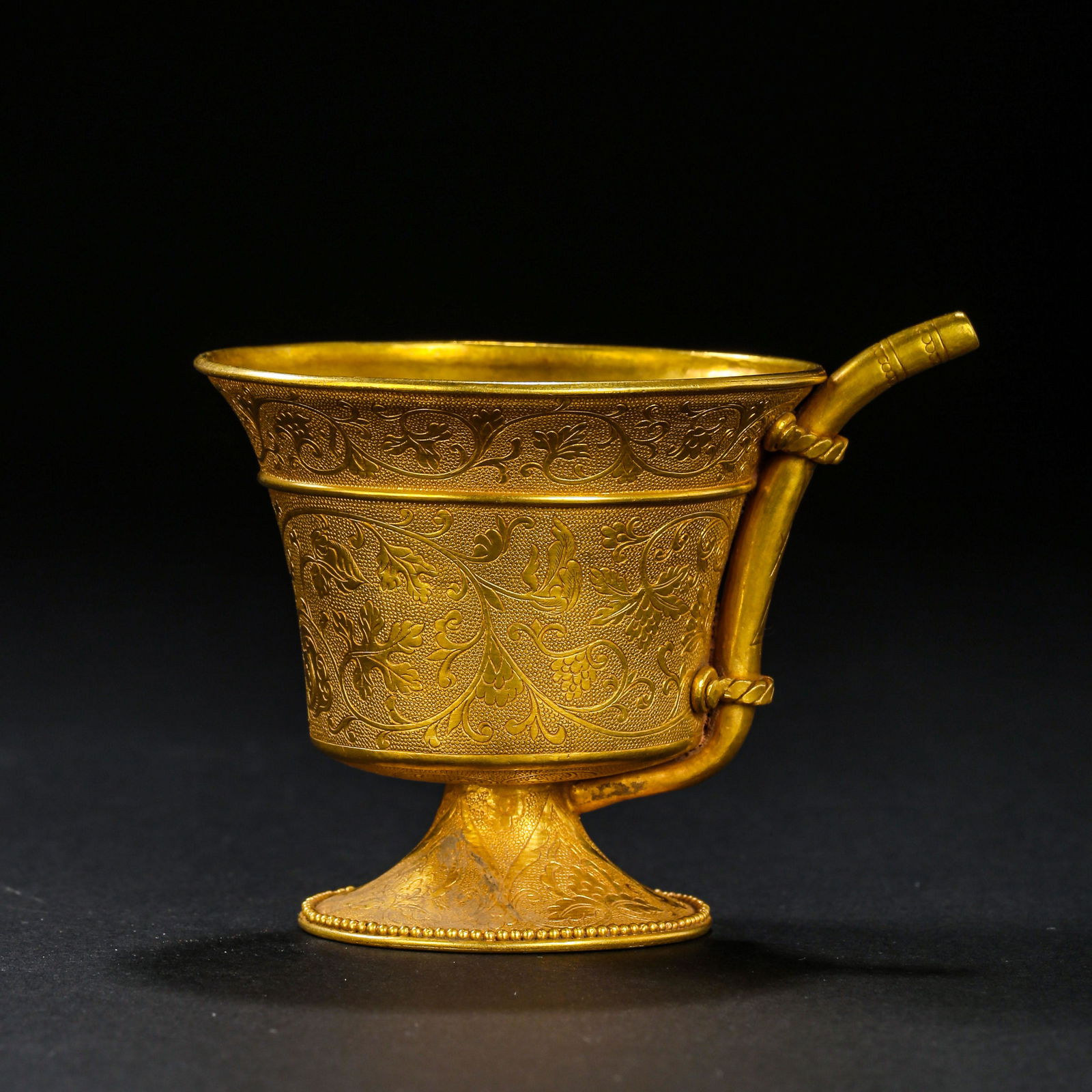 CHINESE TANG DYNASTY PURE GOLD CUP (1 of 11)