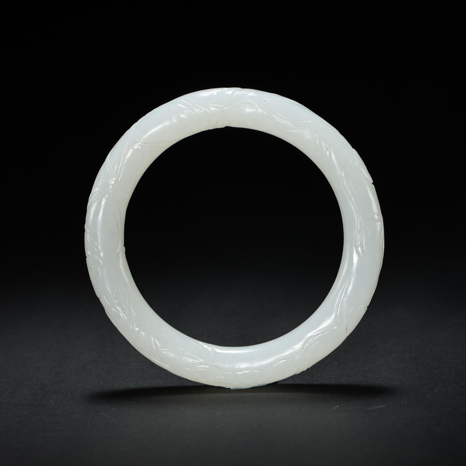 CHINESE QING DYNASTY HETIAN JADE BRACELET (1 of 9)