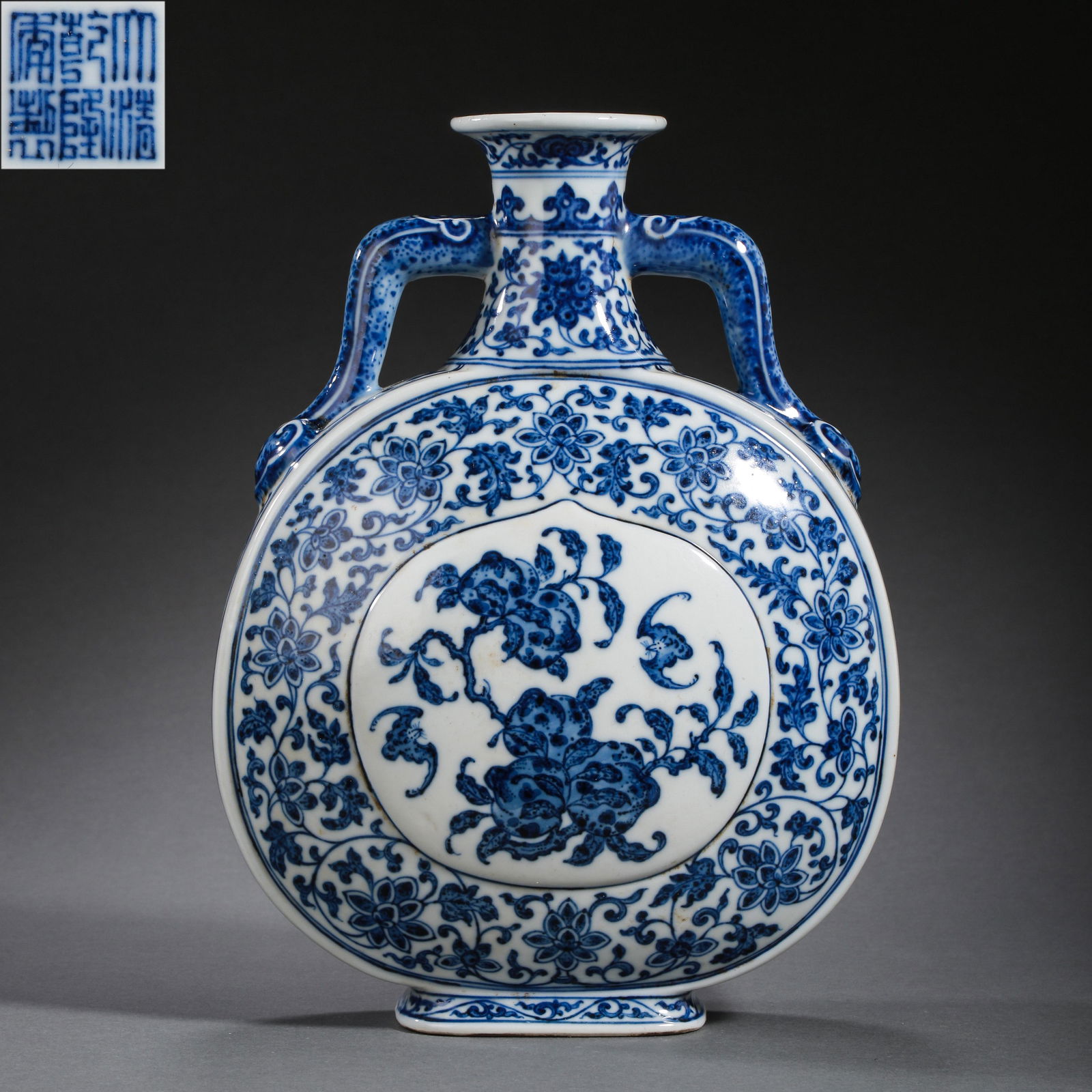 CHINESE QING DYNASTY QIANLONG STYLE BLUE AND WHITE FLAT VASE (1 of 13)