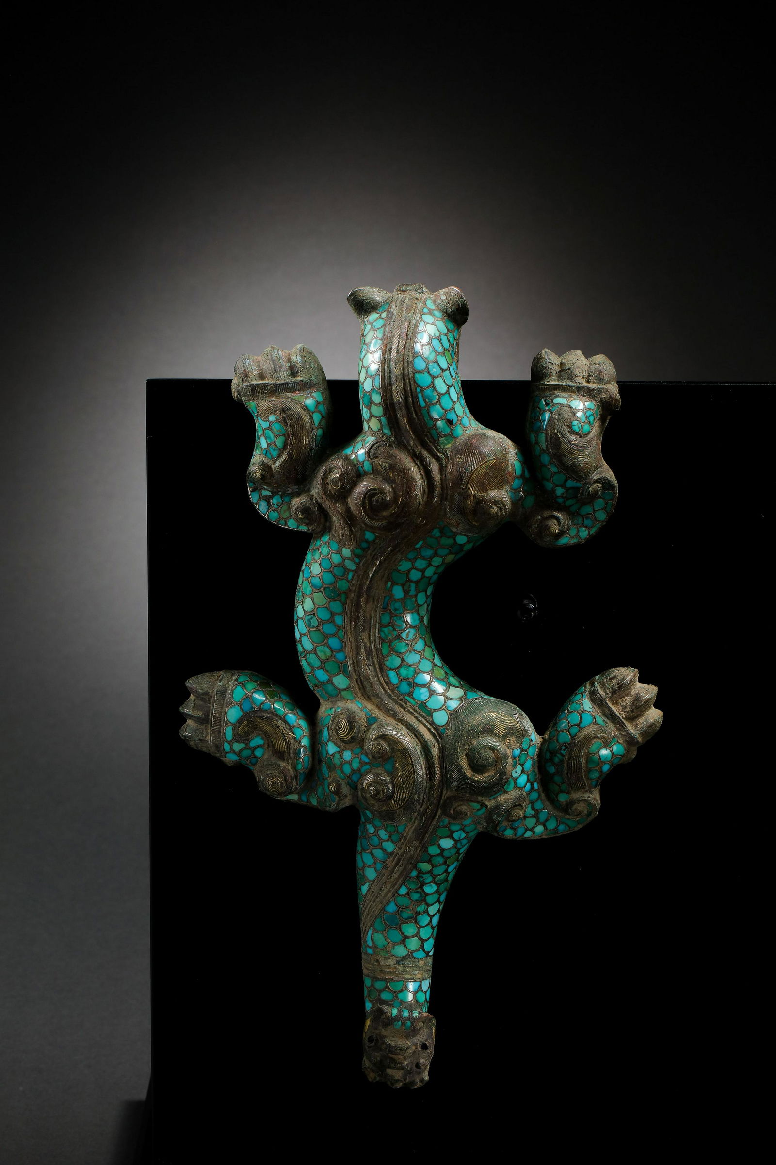 CHINESE WAR AND HAN DYNASTY BRONZE HOOK INLAID TURQUOISE (1 of 11)